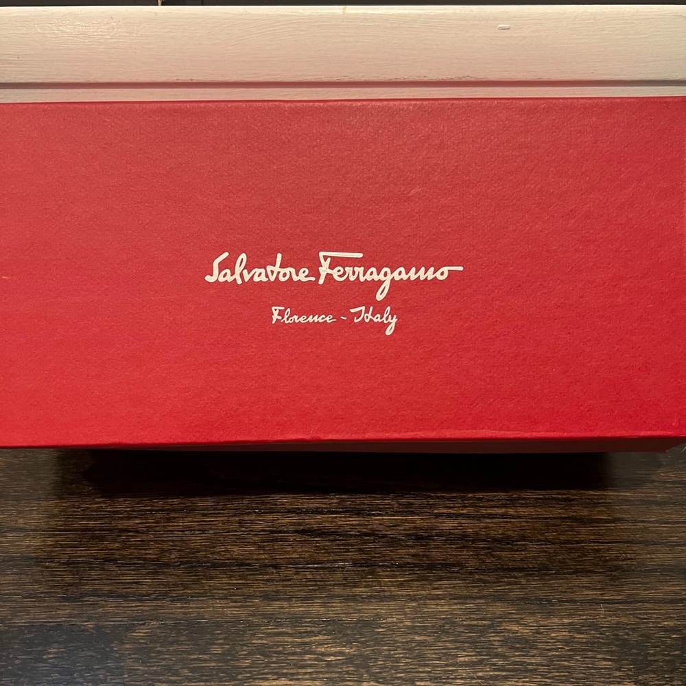 Ferragamo flat - Picture 5 of 7